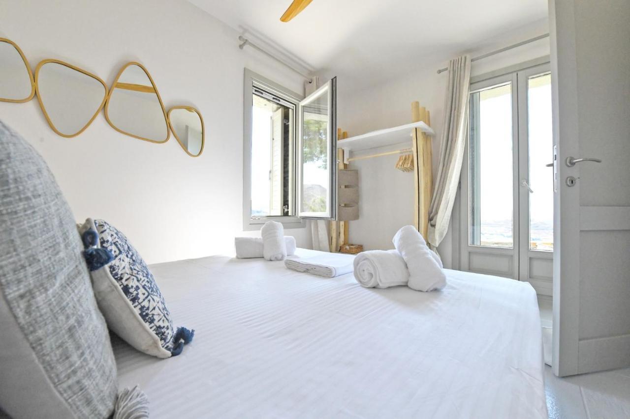 Villa Luxurious Lune With A Swimming Pool And A Fantastic Sea And Sunset View Ioulis