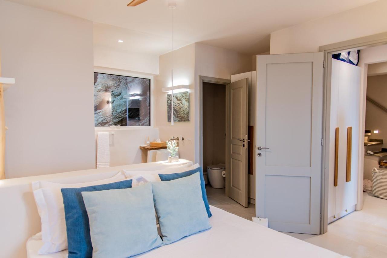 Luxurious Lune With A Swimming Pool And A Fantastic Sea And Sunset View Ioulis