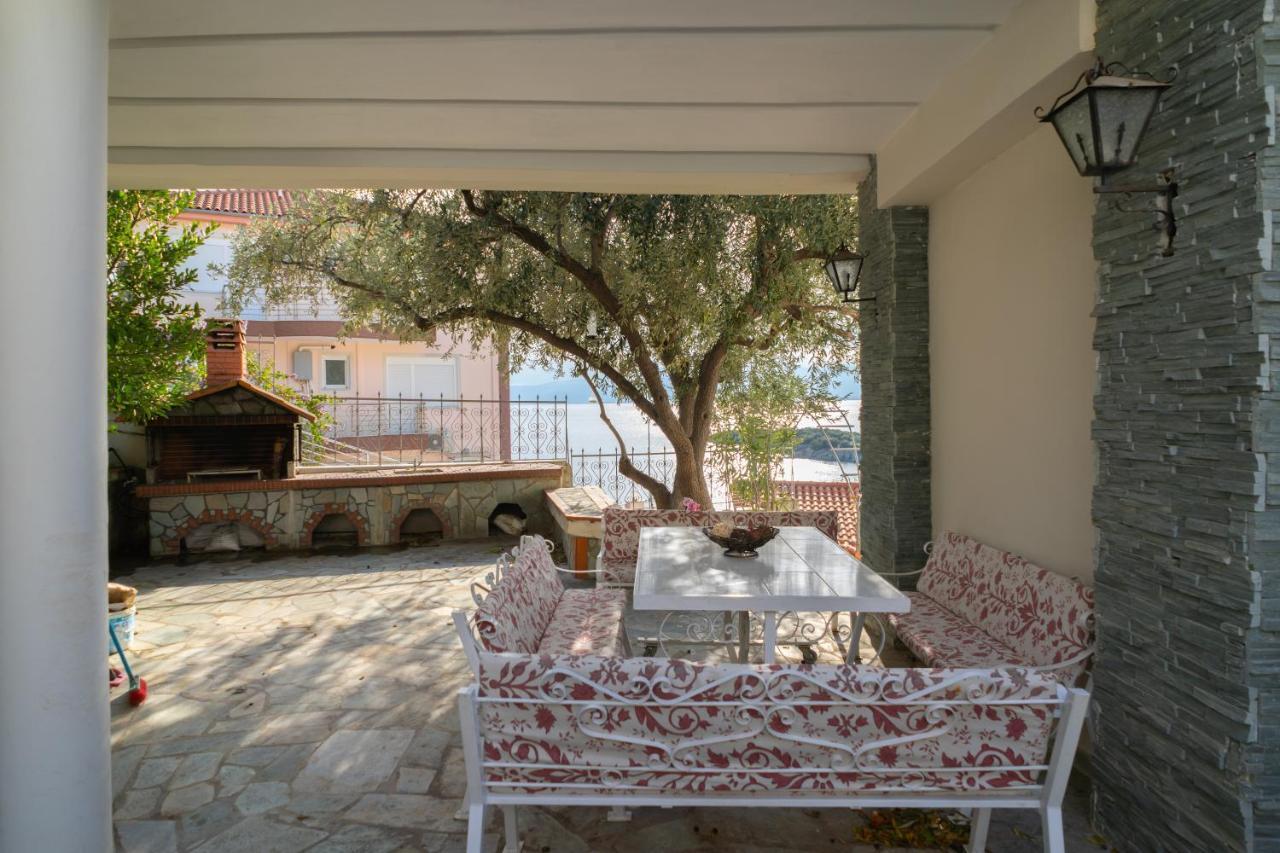 Sea View Villa *