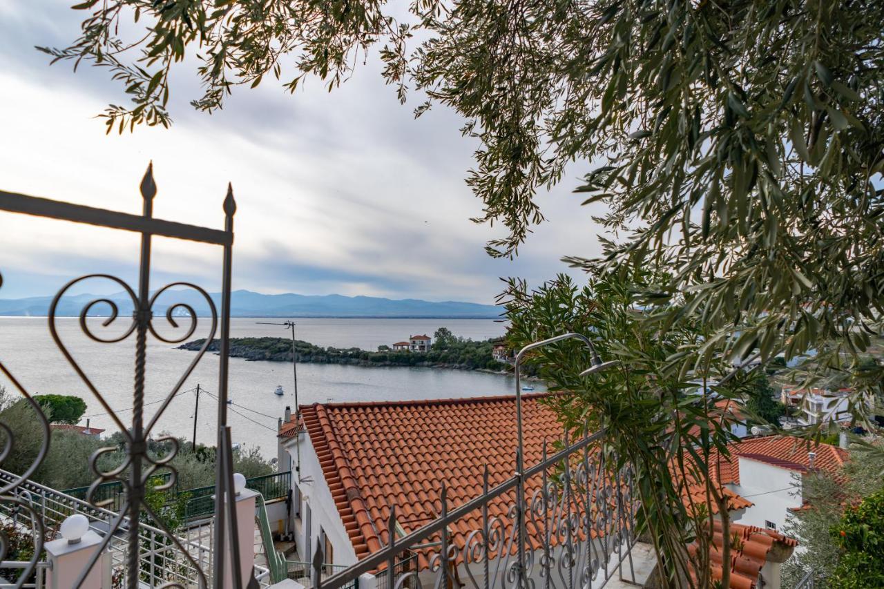 Sea View Villa *