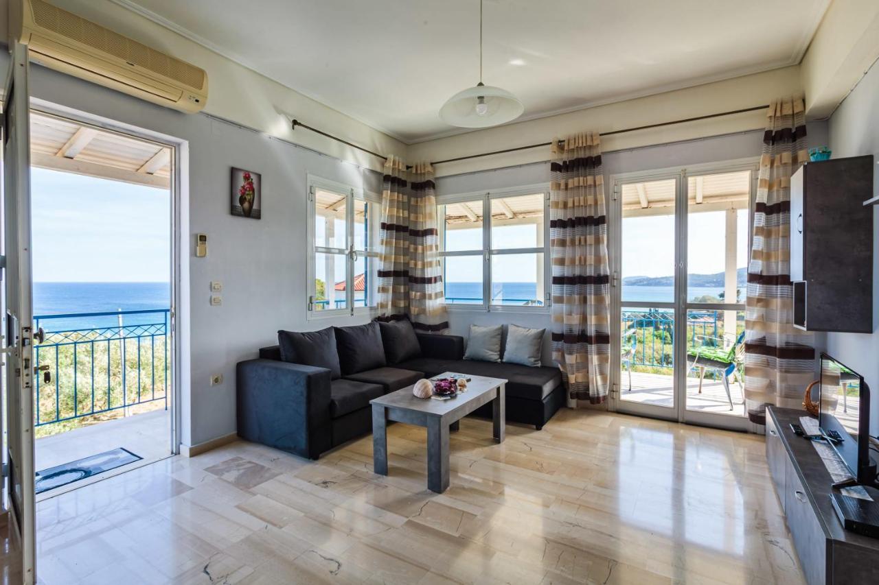 Seaview Retreats - Summer Escape