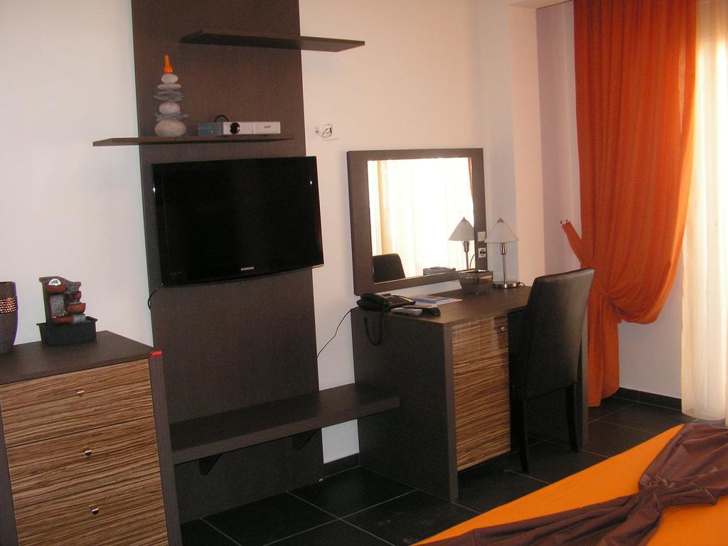 Apartment Bay *