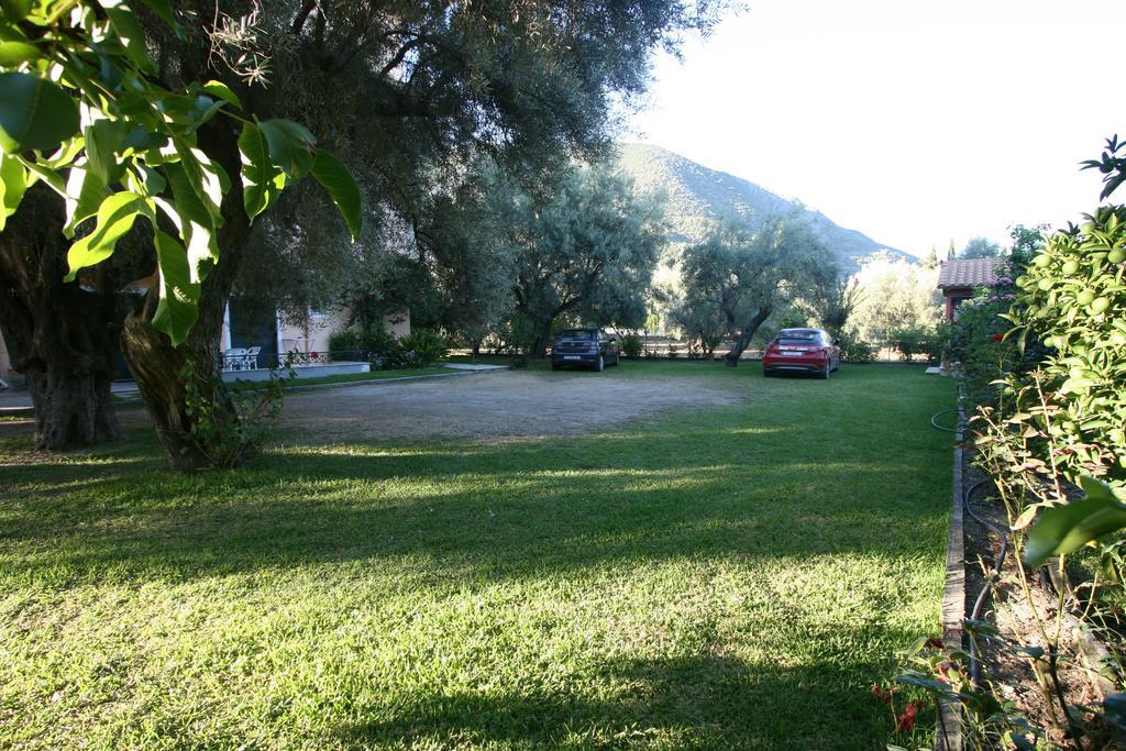 Guest house Niriton 2*