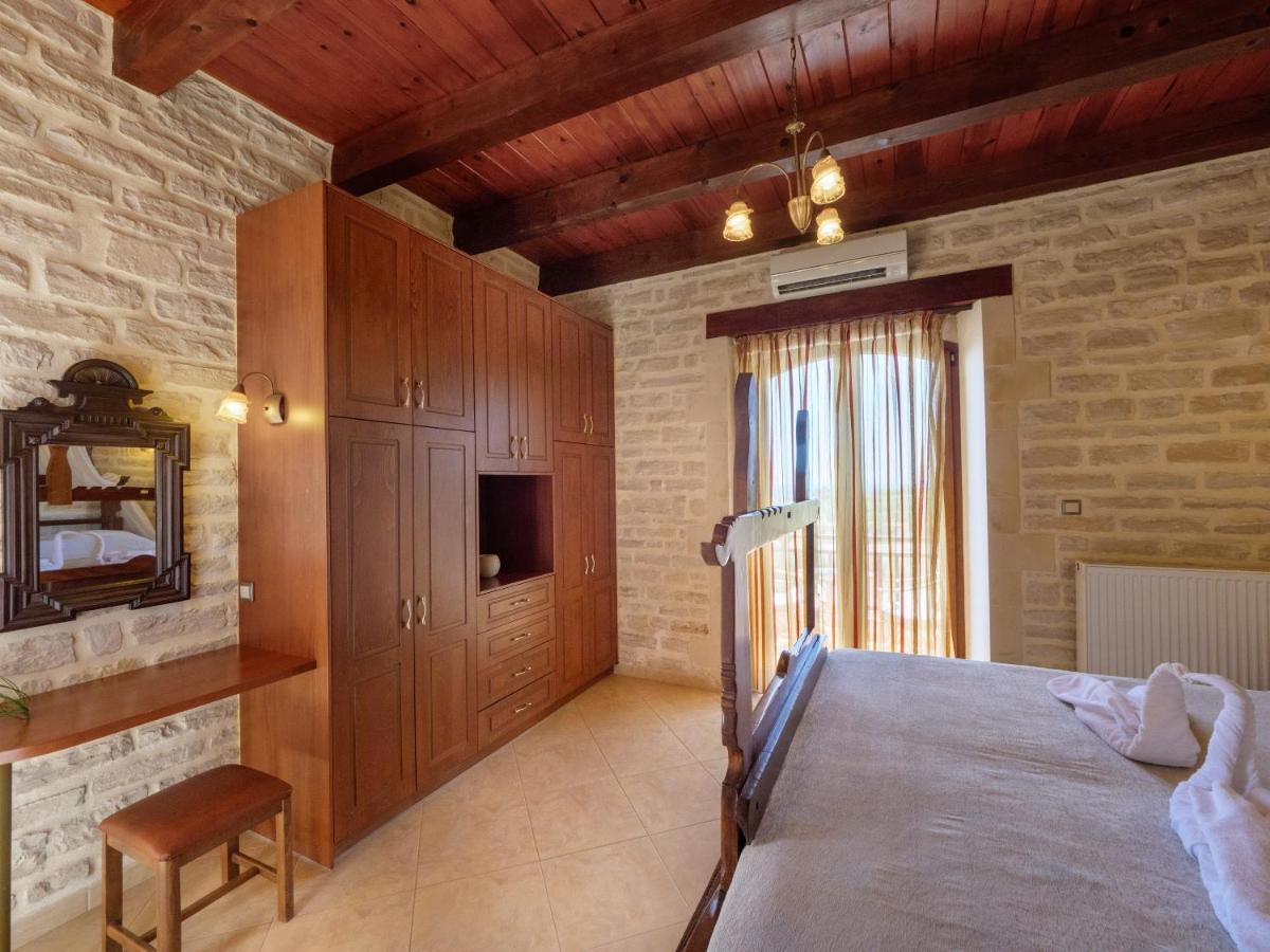 Erofili Apartment *