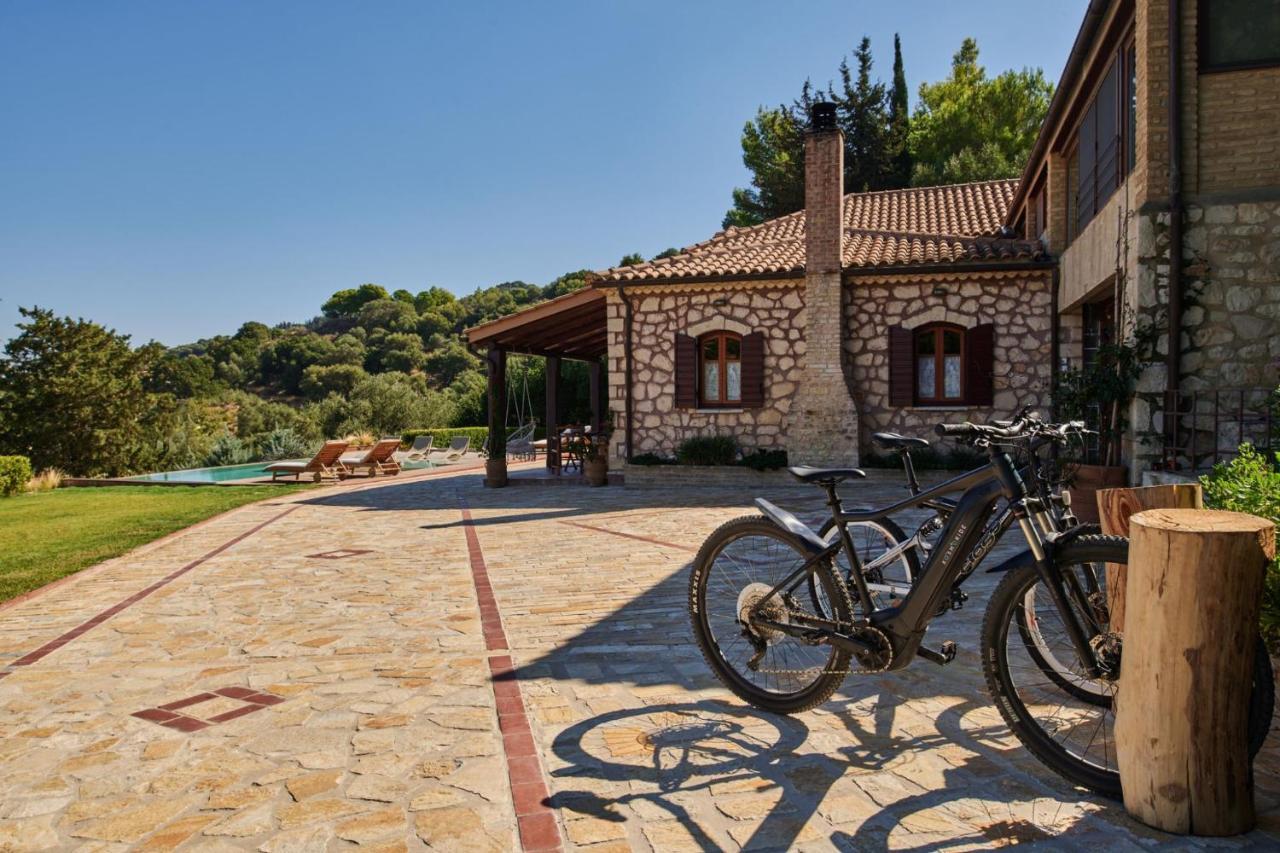 Wild Oak Estate - Stunning Views At A Dreamy Location, By Zantewize