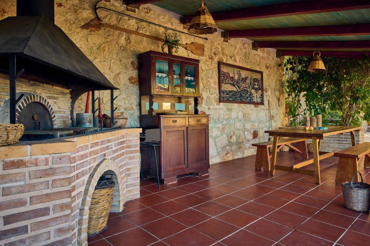 Wild Oak Estate - Stunning Views At A Dreamy Location, By Zantewize