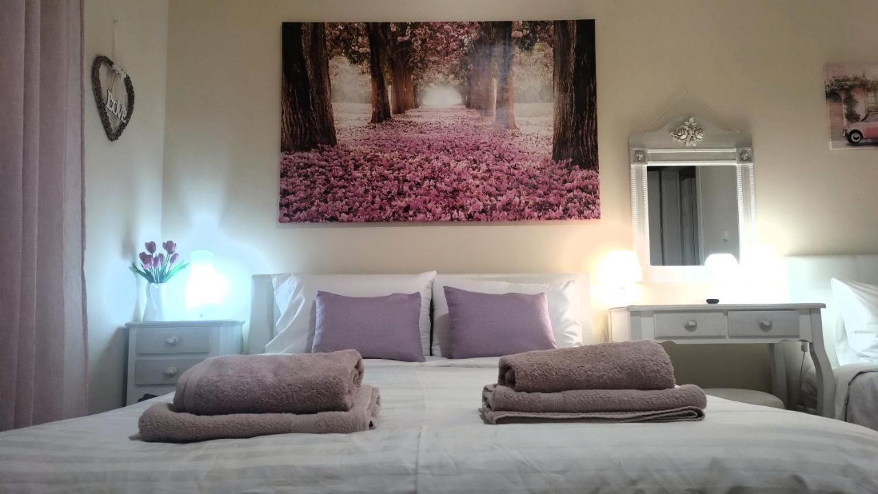 Apartment Luxury Seafront House Nearby Delphi *