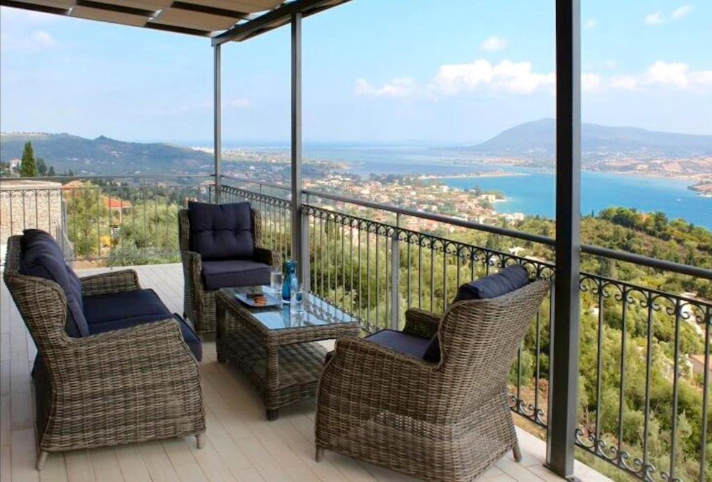 Holiday home Visit The Real Paradise !!! Deserve It Once In Your Life !!! Lygia (Lefkada)