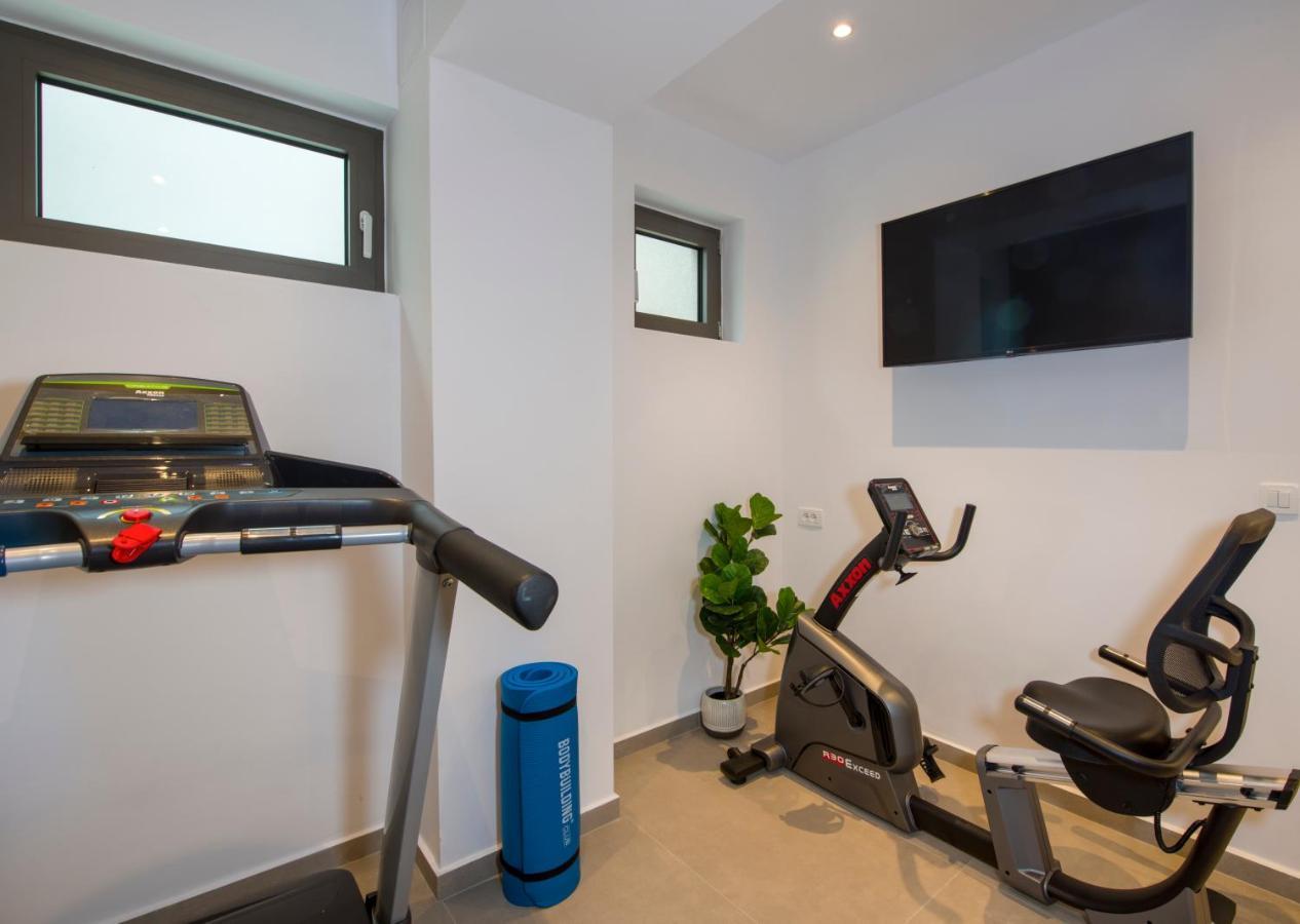 Imperium Luxury Villas-sauna, Jacuzzi, Heated Pool & Gym-chania