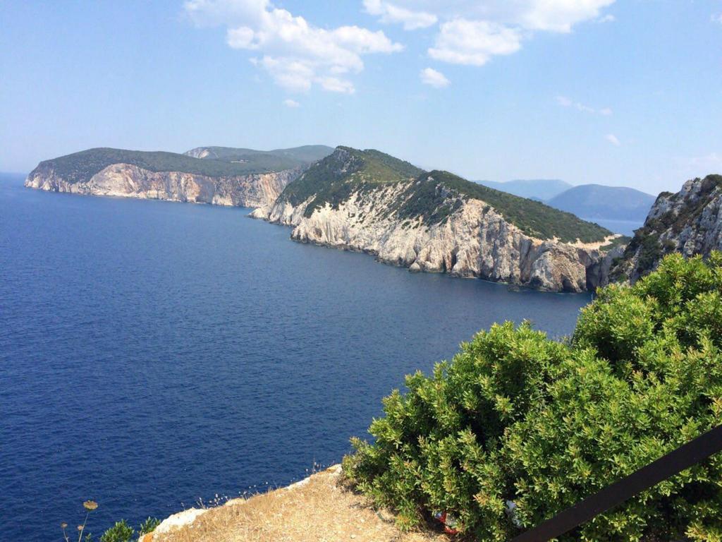 Yades Villas * Athanion