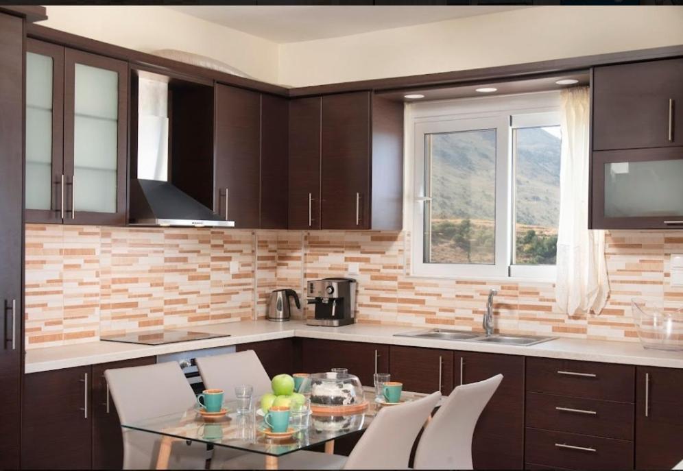 Kermes Heated Pool Villa *