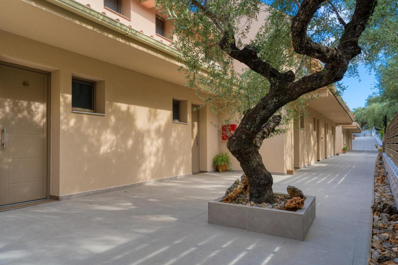 Kozanos With Private Pool Apartment
