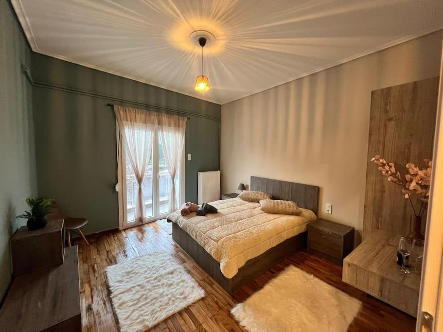 Helen's Art House Apartment