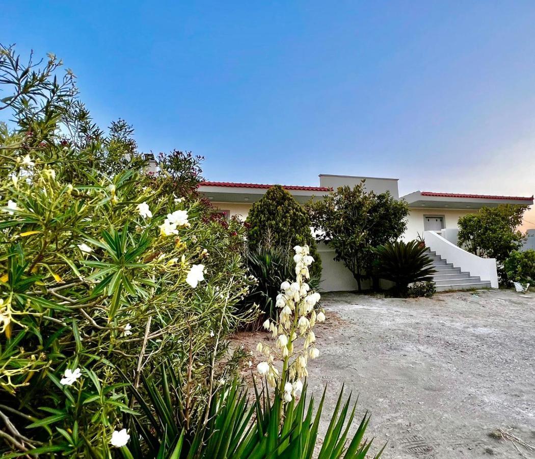 Evgatisbeach Loyskoy 2 Holiday home Myrina