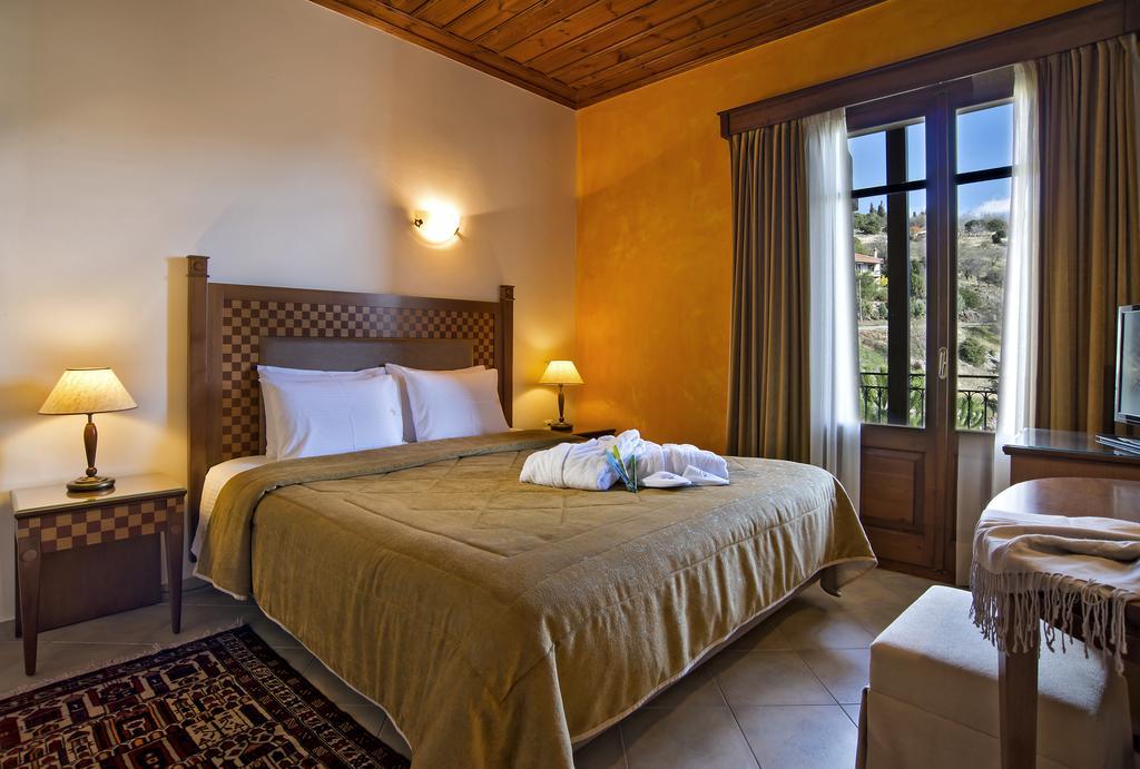 Hotel Alpen House & Arachova