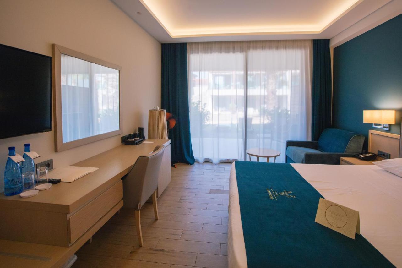 Hotel Almyros 5*