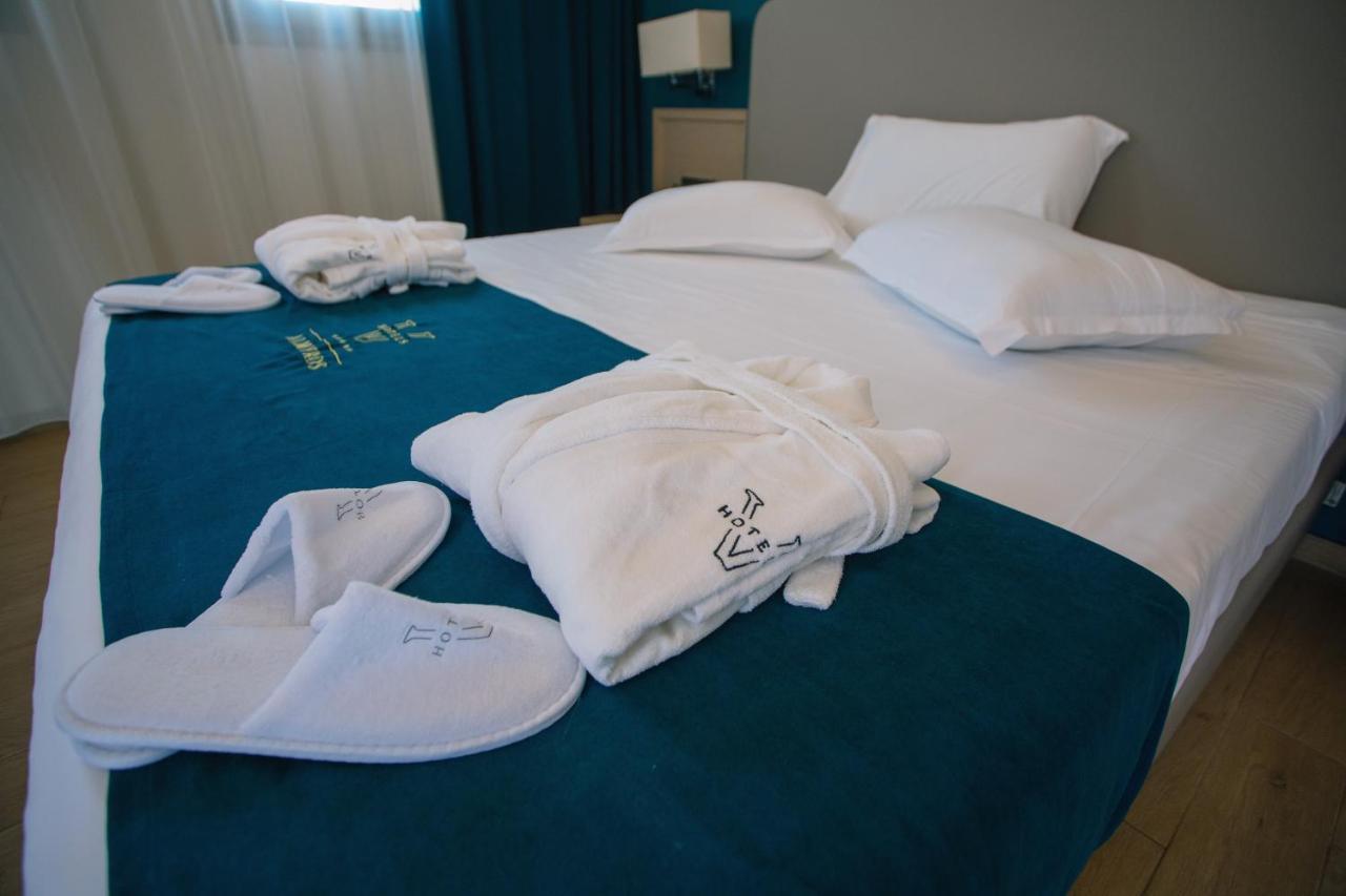 Almyros Hotel