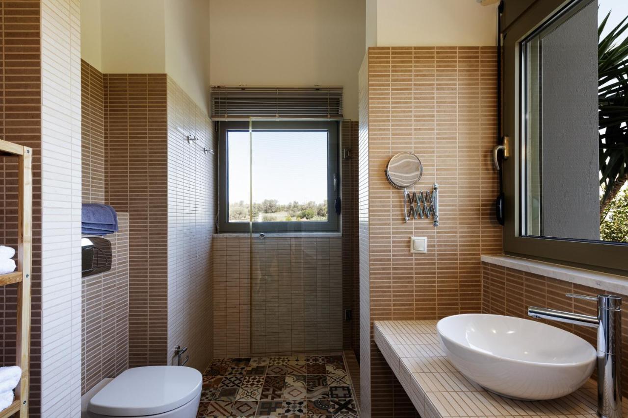 Rizes Villa, Jacuzzi & Pool Amid Olive Trees *