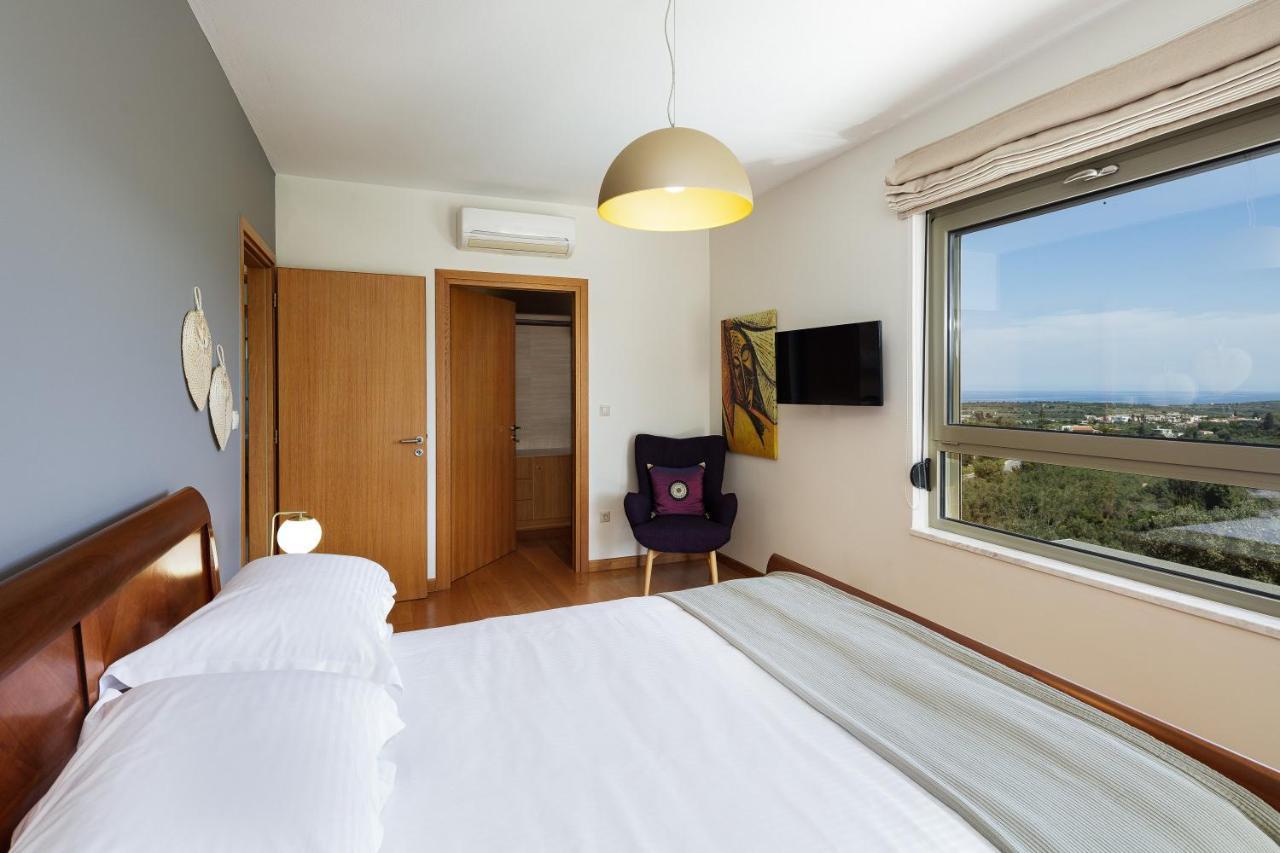Rizes Villa, Jacuzzi & Pool Amid Olive Trees Villa *