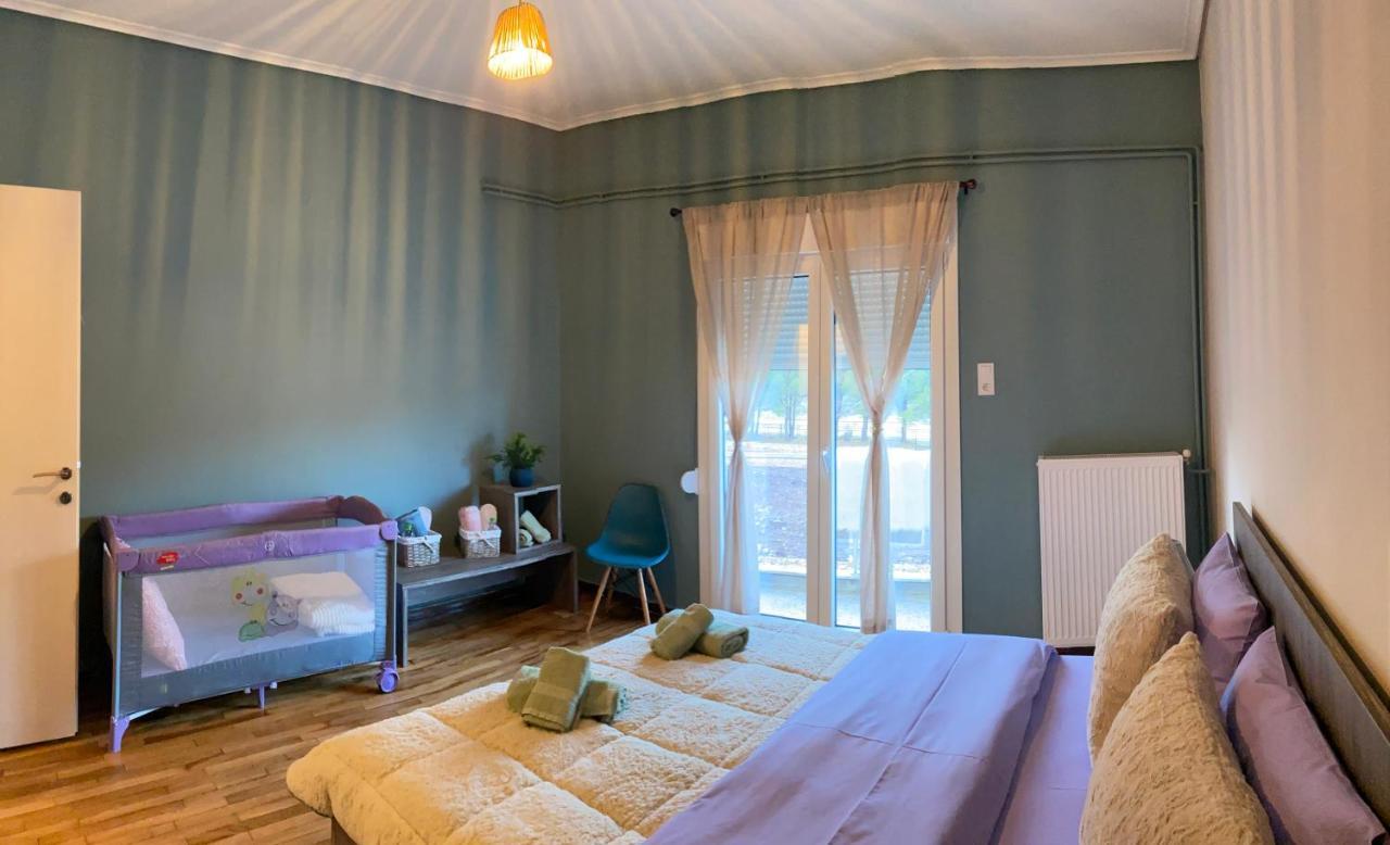 Helen's Art House Apartment