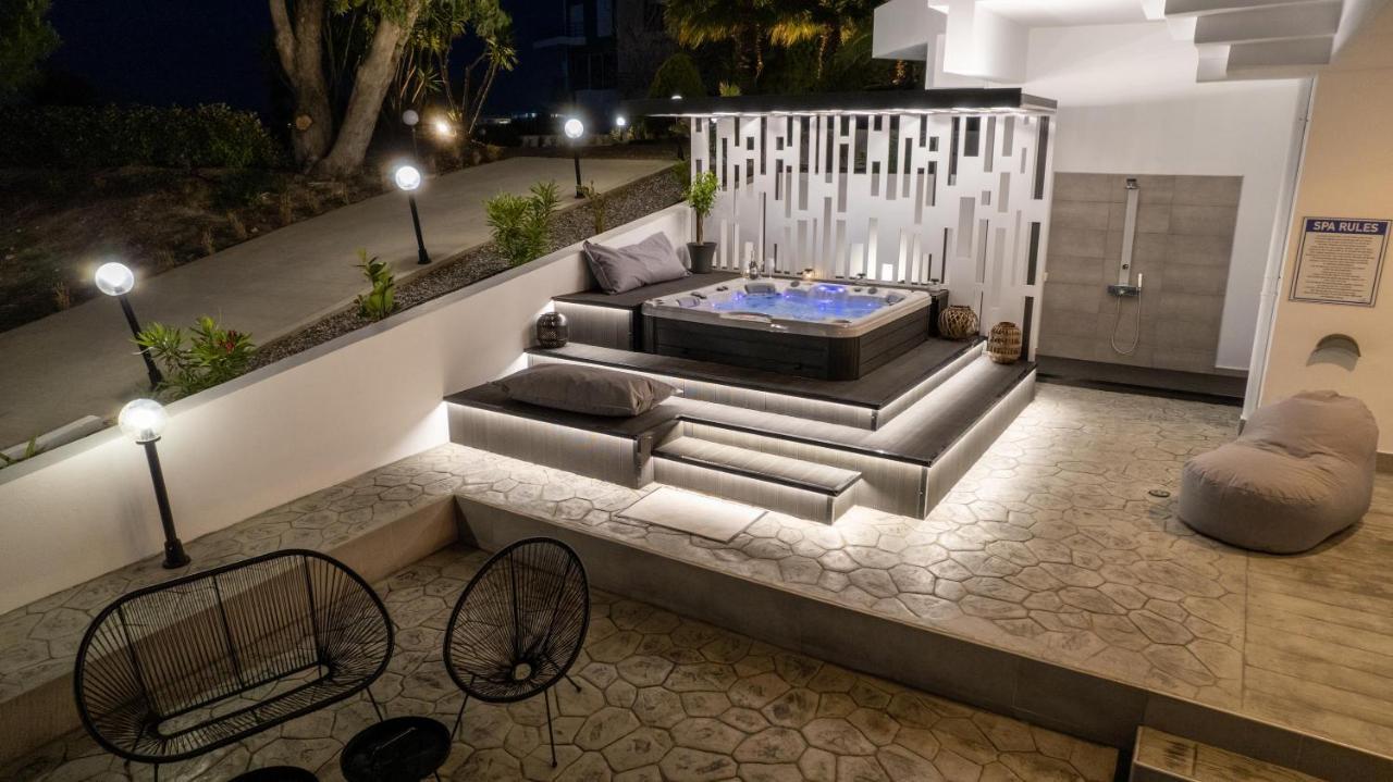 Monte Smith Luxury Villa