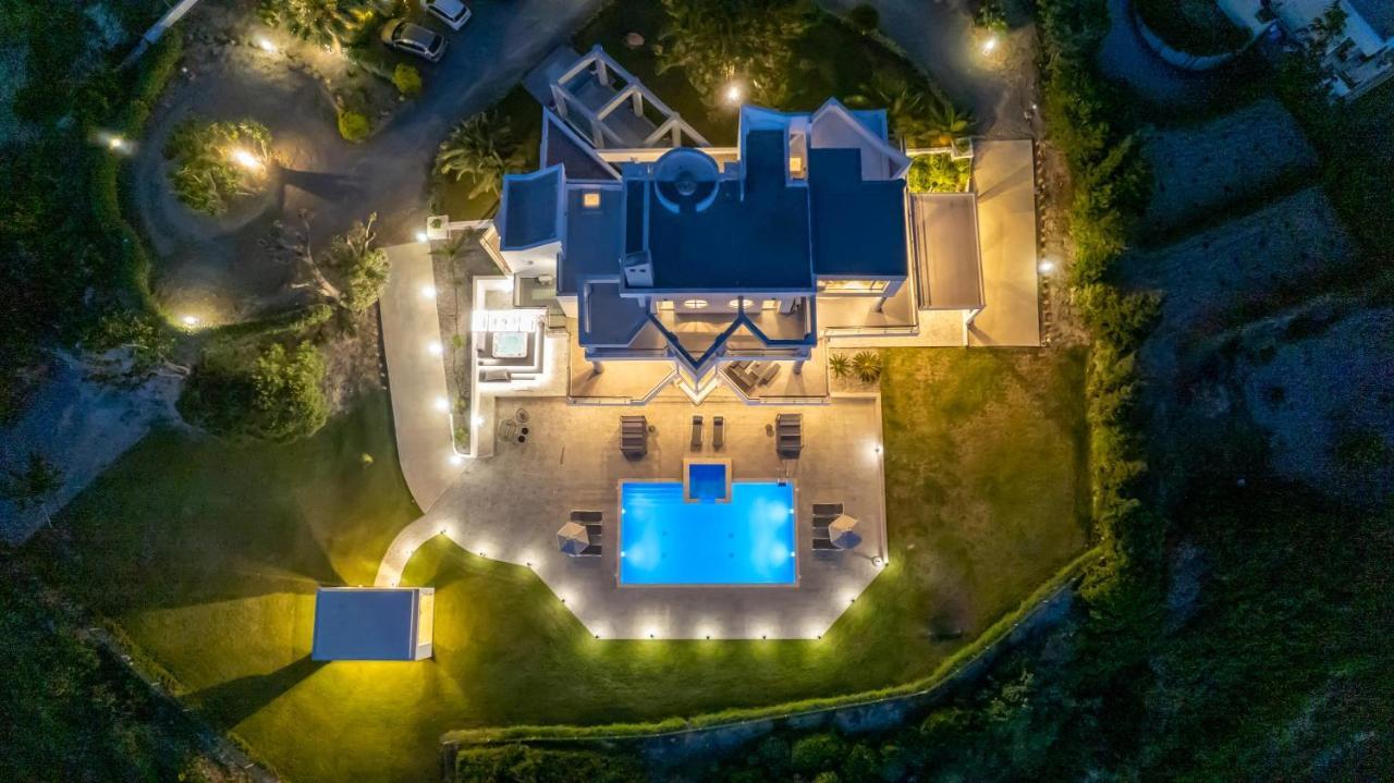 Villa Monte Smith Luxury *
