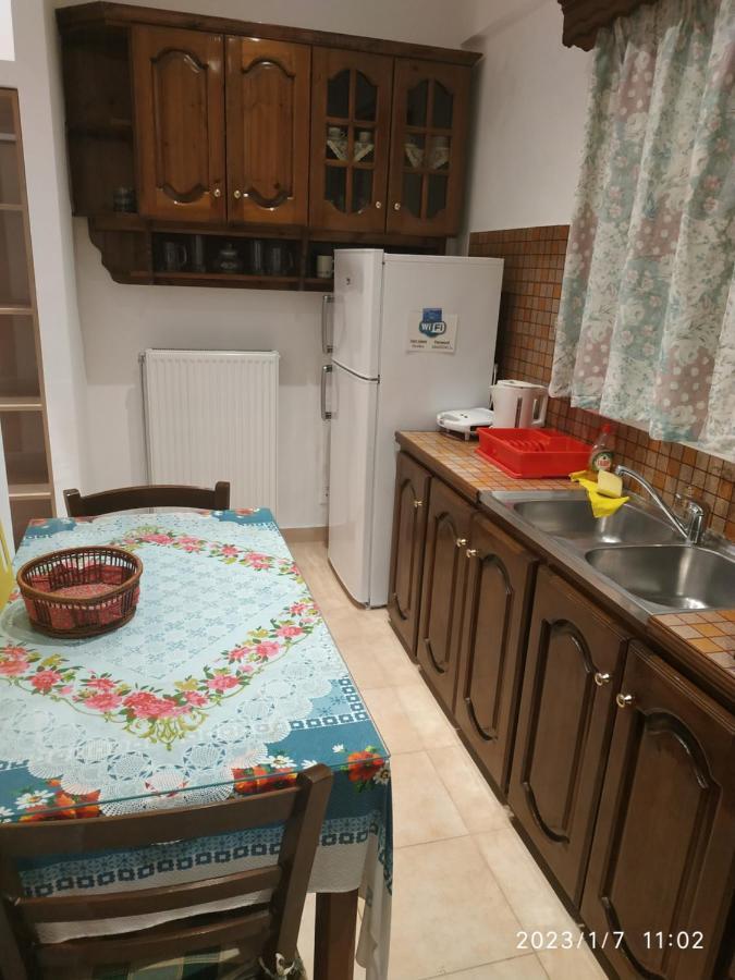 Gerekos And Apartment
