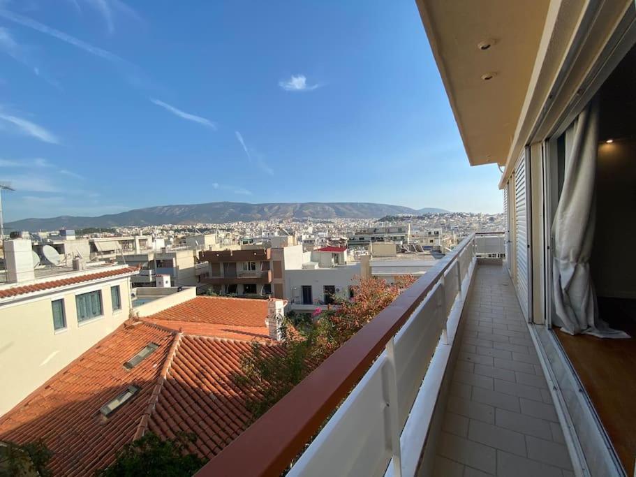 Apartment 2-bedroom In Athina