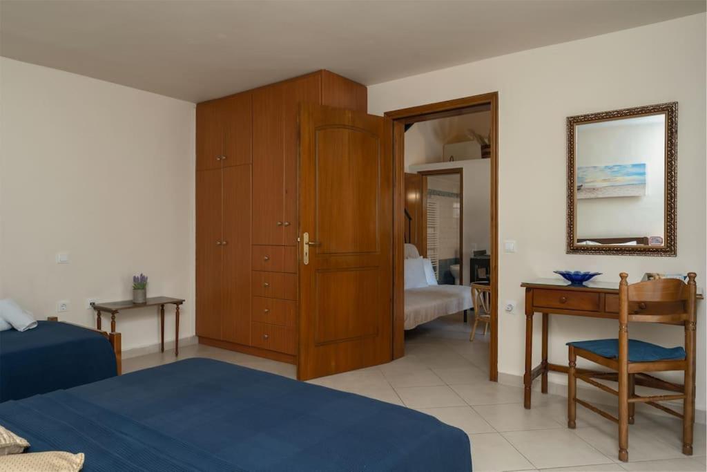 Holiday home Alice Happy Place 1 , Only 5 Minutes From The Shipwreck!!! Anafonitria