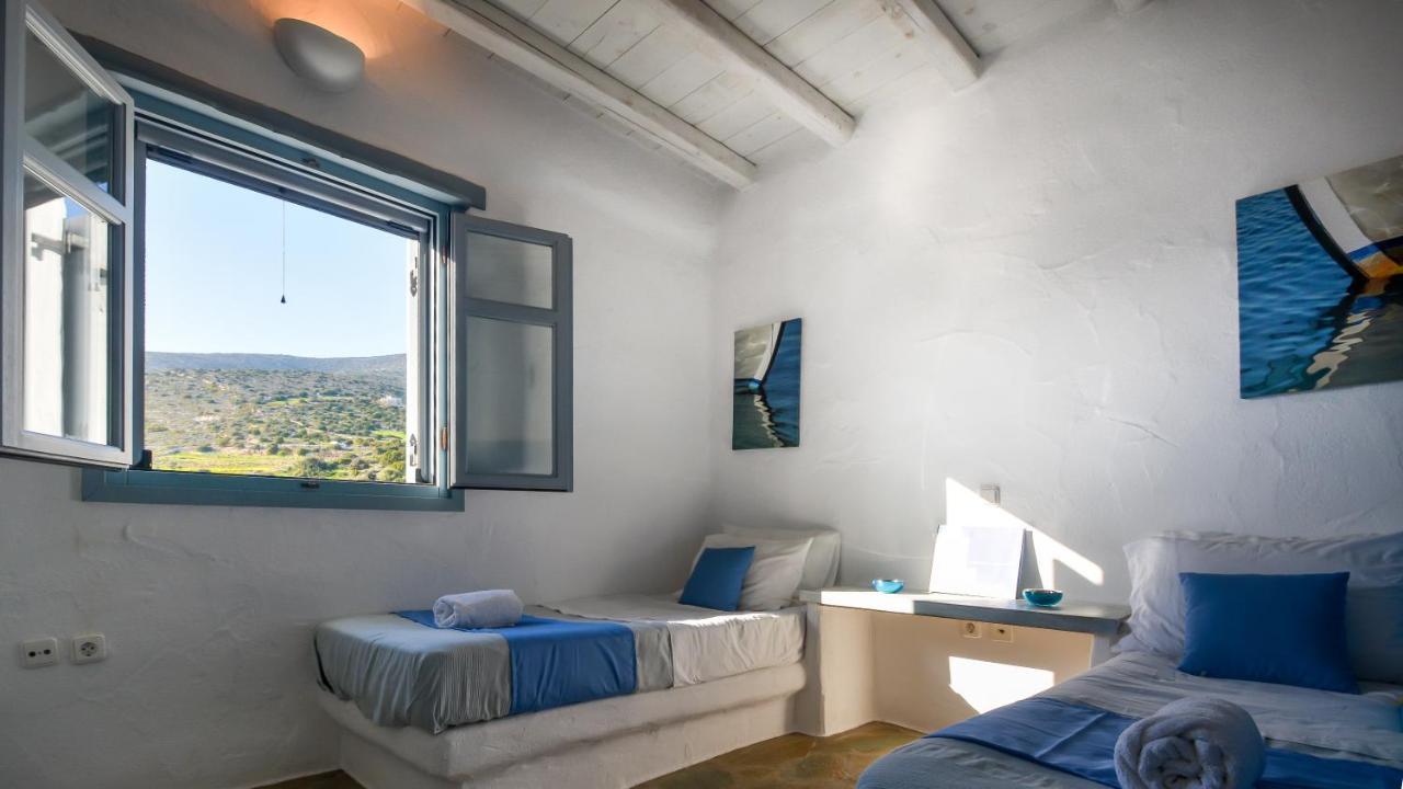 Spiti Georgia In Drios Village Parikia (Paros)