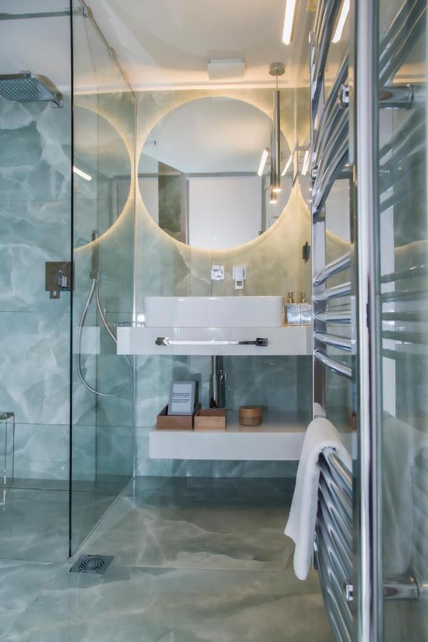 Luxury Premium #4 *