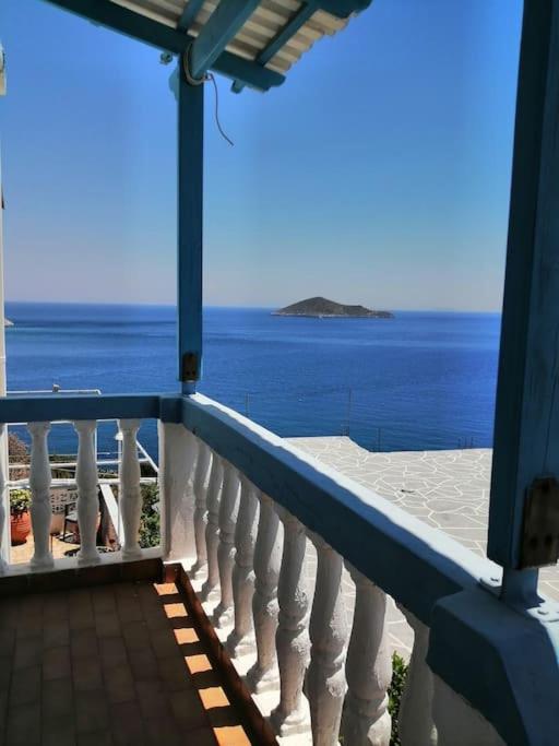 Rodon Piganousa In Spilia Leros