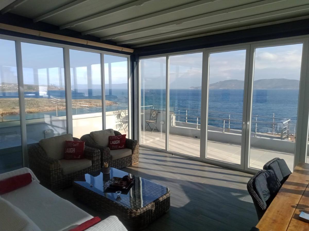Deep Blue Apartment
