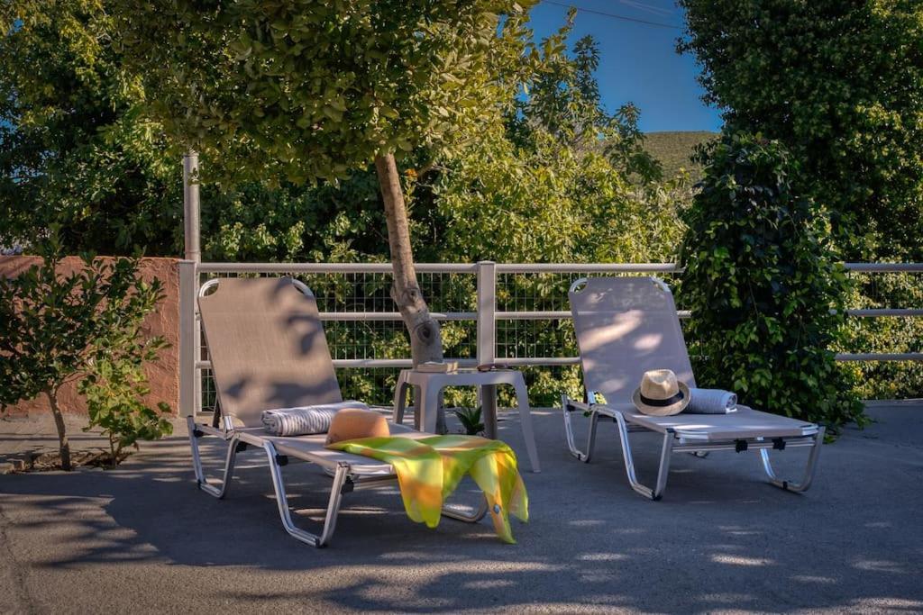 Alice Happy Place 1 , Only 5 Minutes From The Shipwreck!!! Holiday home Anafonitria