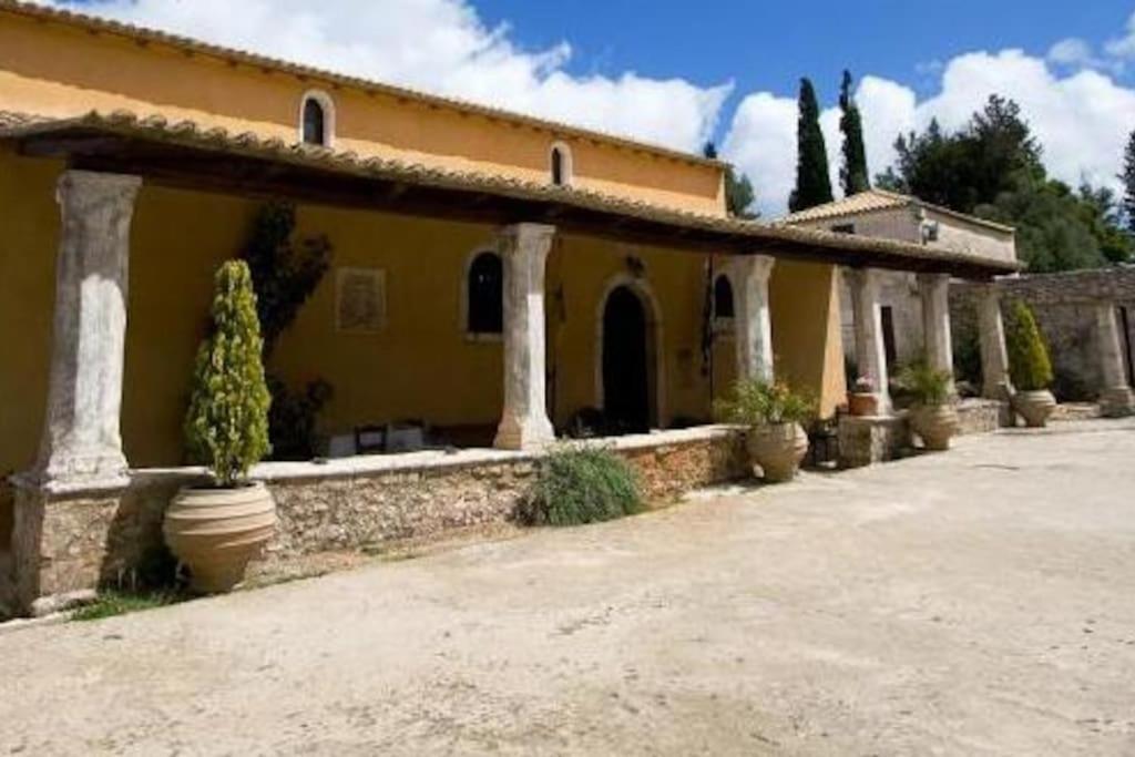 Holiday home Alice Happy Place 1 , Only 5 Minutes From The Shipwreck!!!