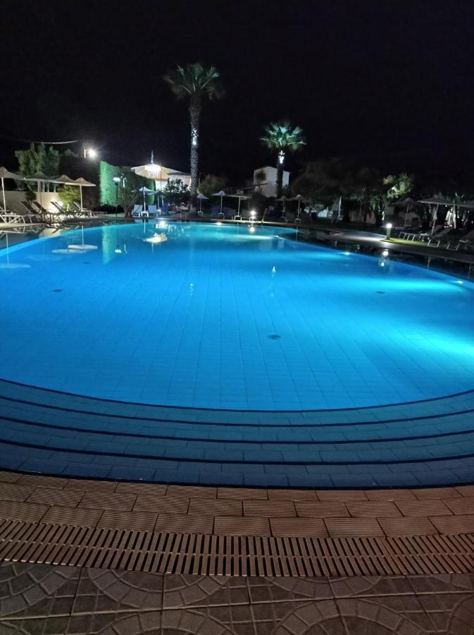 Ninos On The 2* Roda (Corfu)