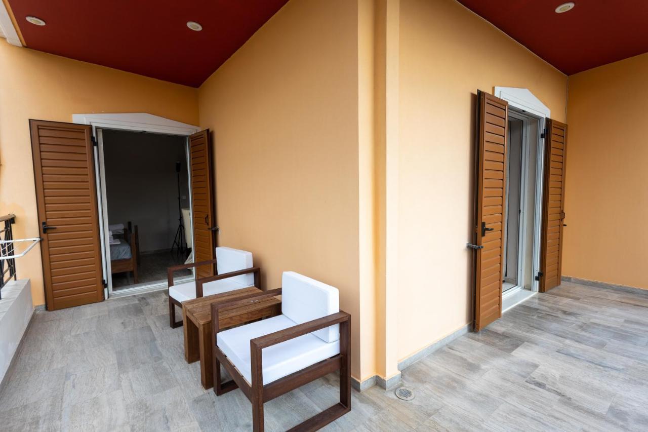Aparthotel Foinikounta View *