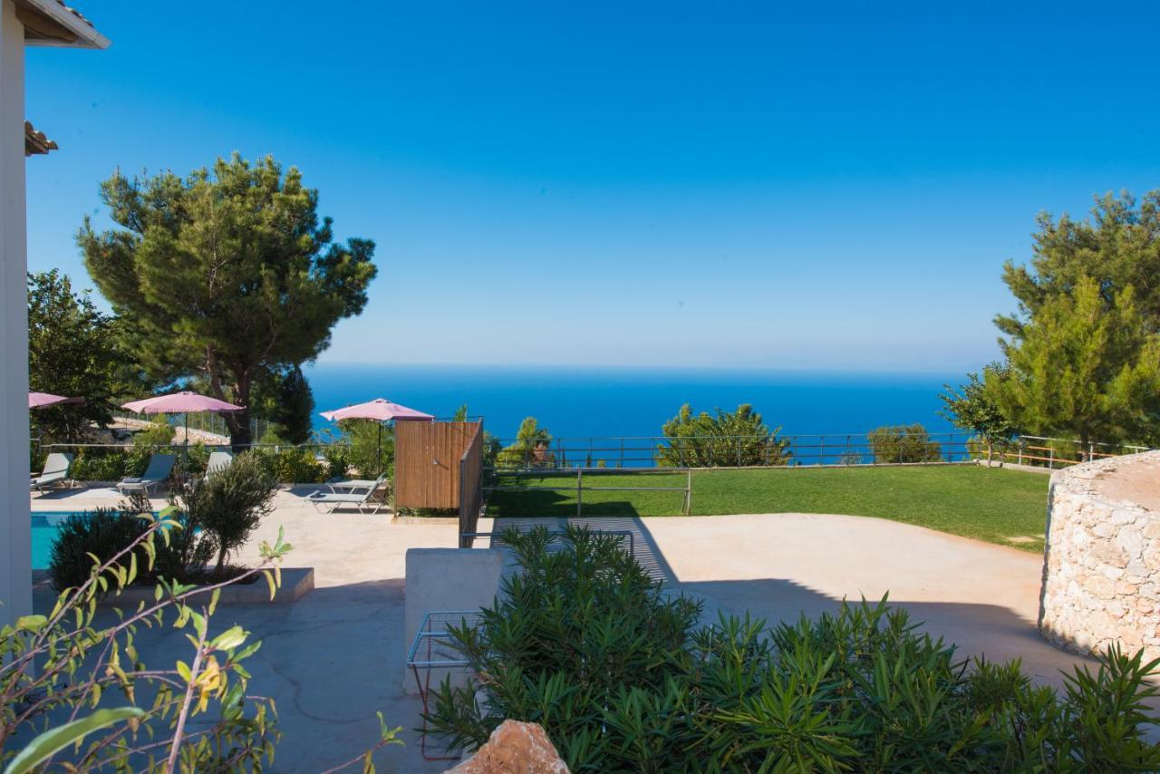 Villa Endless Blue