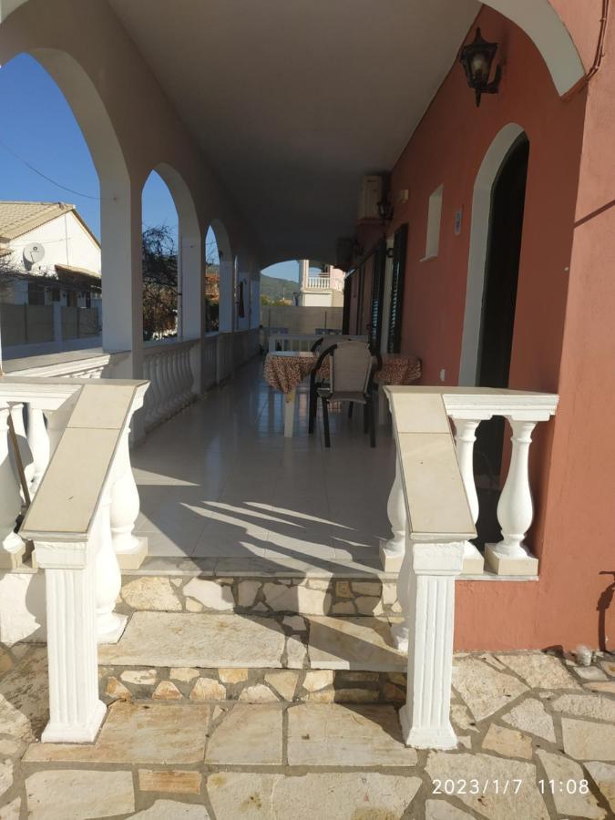 Gerekos And Apartment *