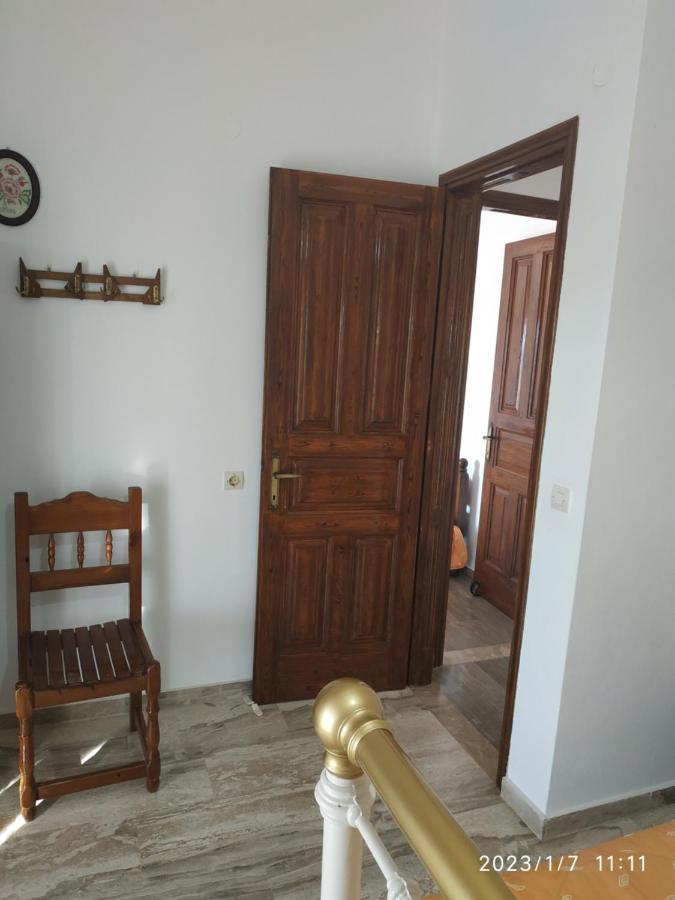 Gerekos And Apartment