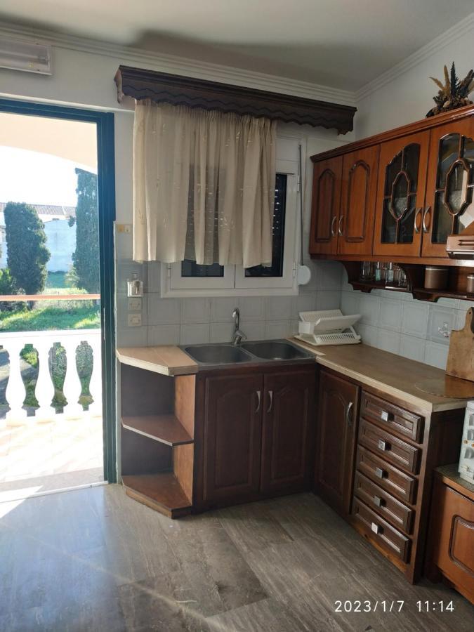 Gerekos And Apartment Agios Georgios (Corfu)