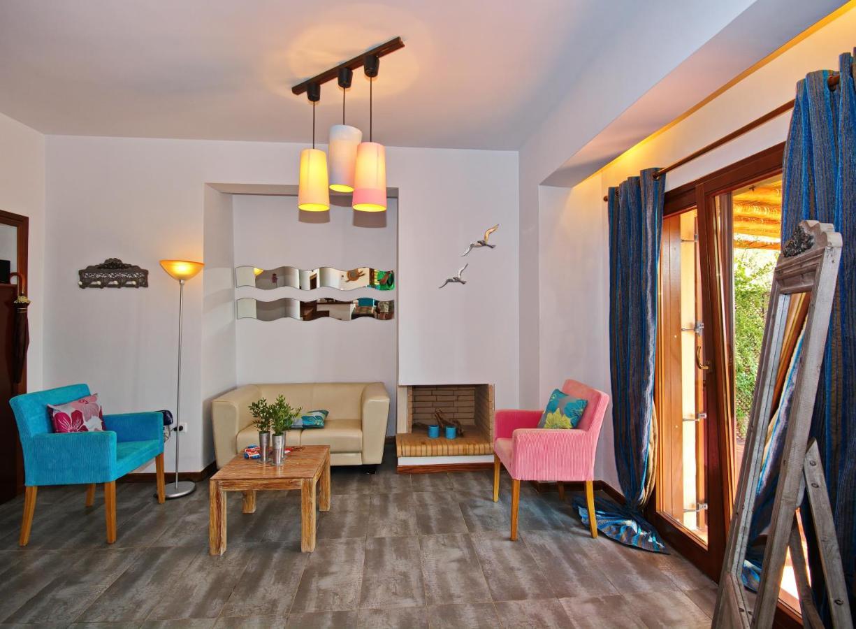 Villa Alonissos Poikilma - Luxury In Alonissos In Nature With Private Pools