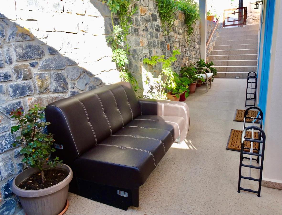 Faros Apartment *