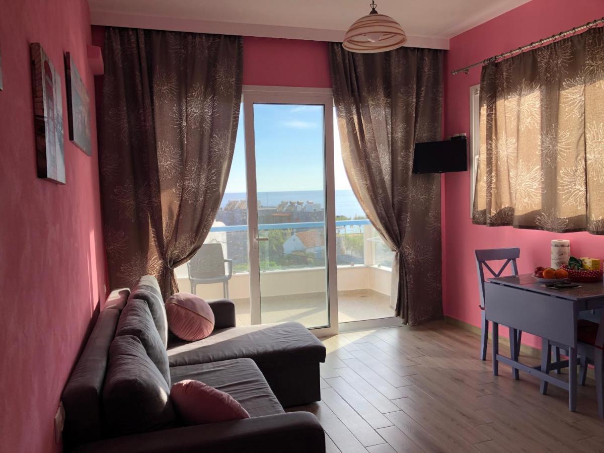 Faros Apartment