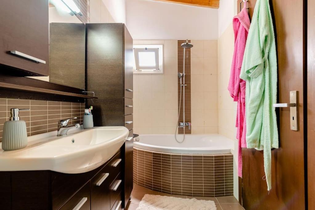 Sea Aura Crete, Family Seaside House In Holiday home