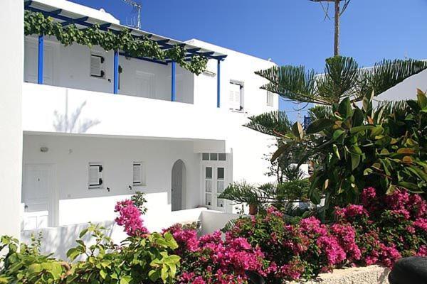 Loukia & Studios Aparthotel Naousa (Paros)