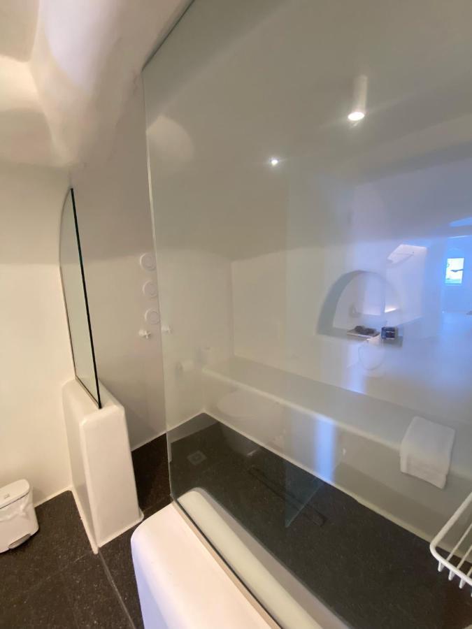 Aparthotel Nomikos