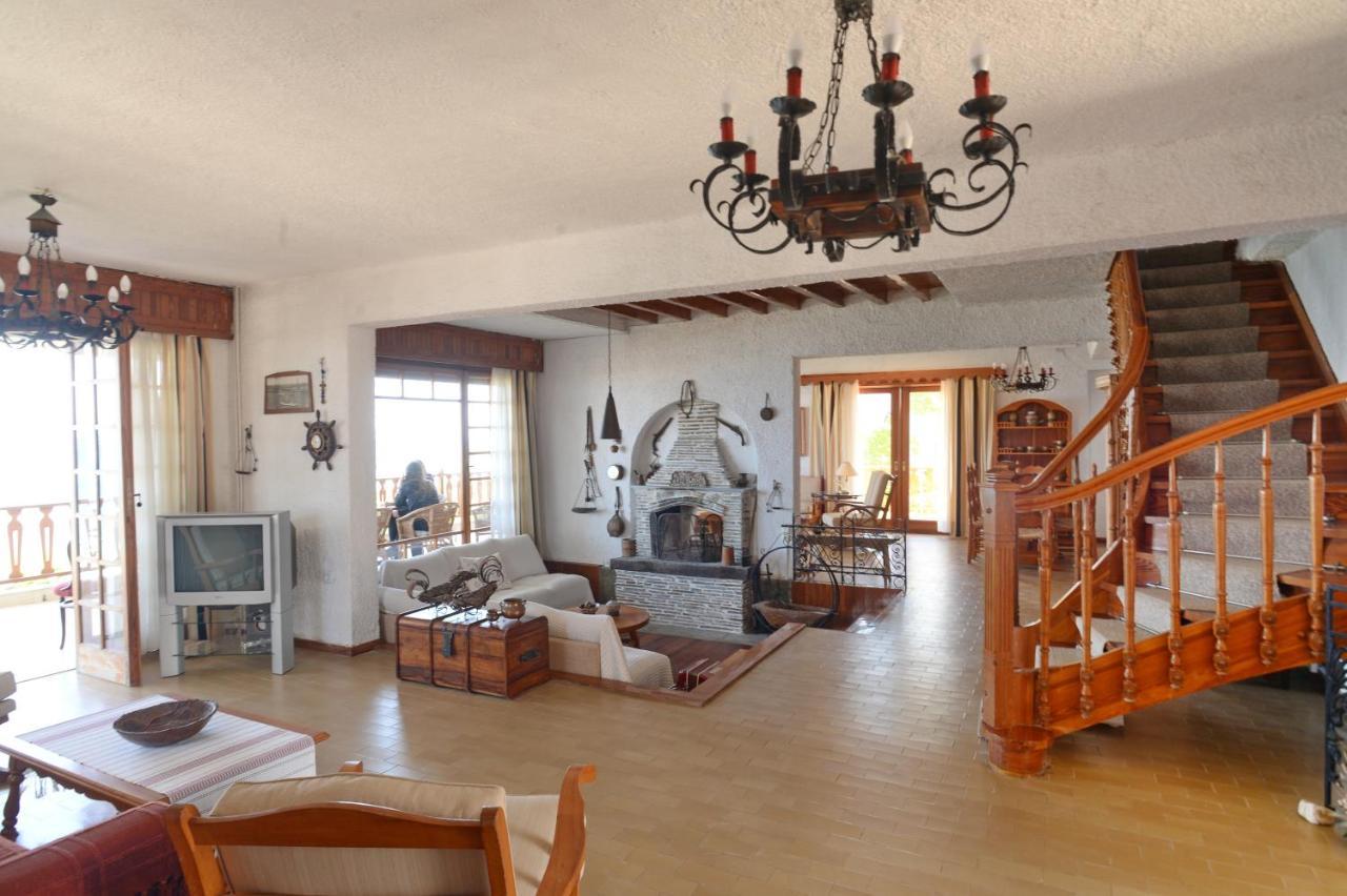 Antorina Grande Beachfront House With Private Pool Holiday home Kamari (Corinthia)