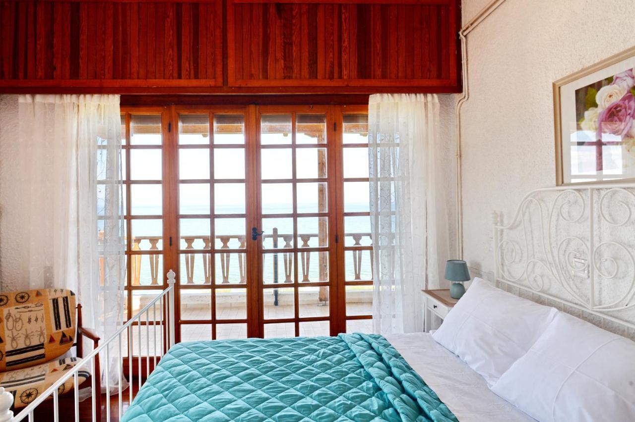 Antorina Grande Beachfront House With Private Pool Holiday home Kamari (Corinthia)