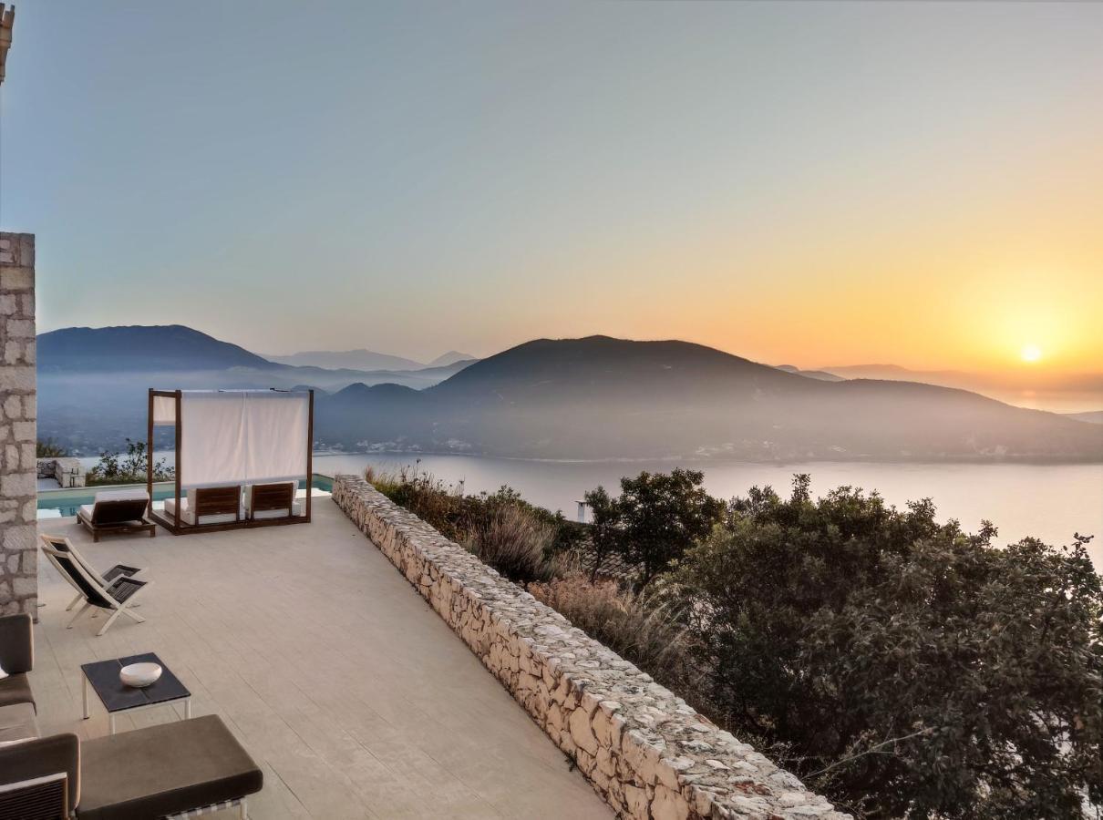 Urania Luxury Villa